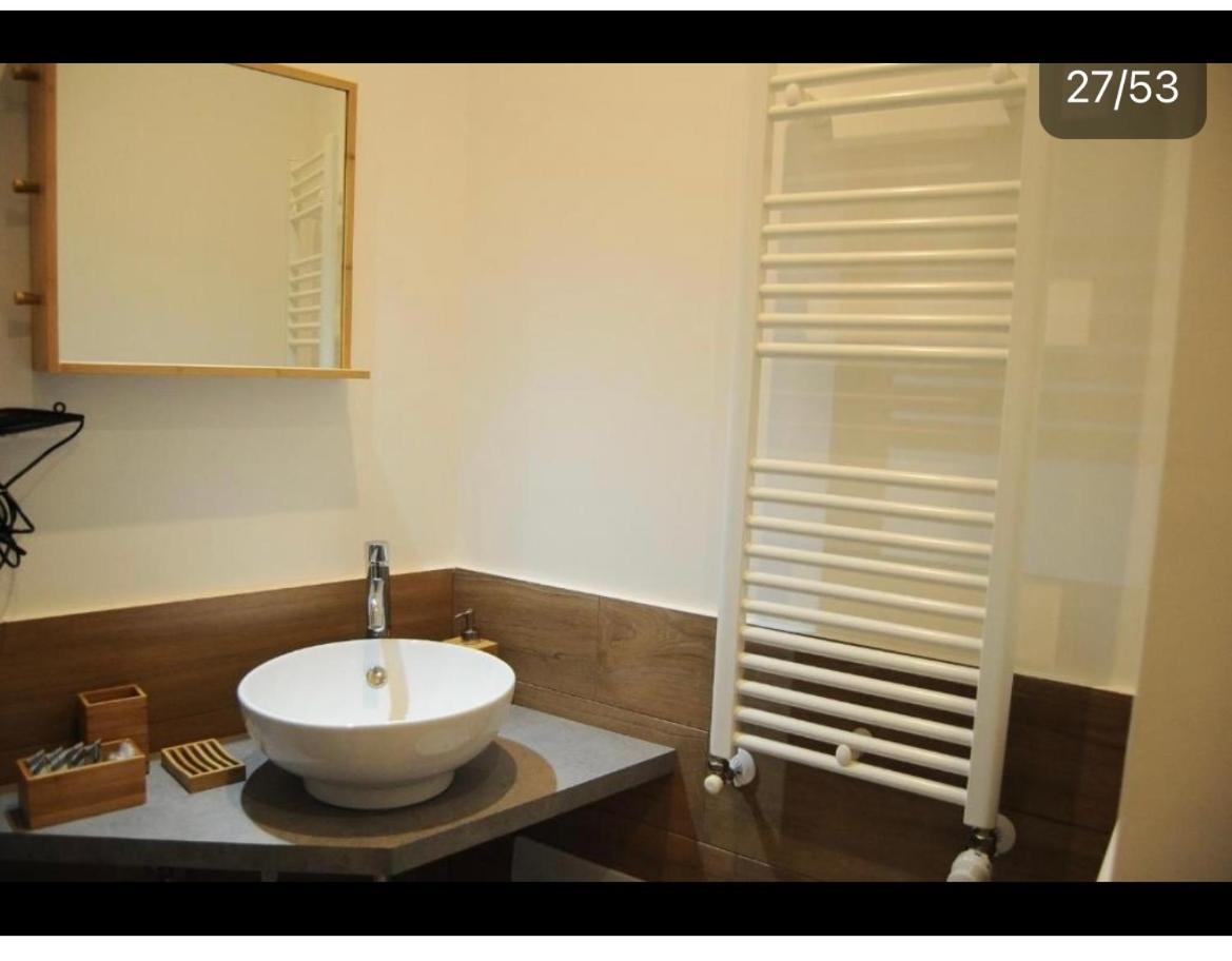 The Corner 180 Suite โกเซนซา ภายนอก รูปภาพ